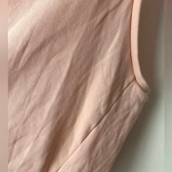 On running Women's Focus Tank color doe - Picture 6 of 11